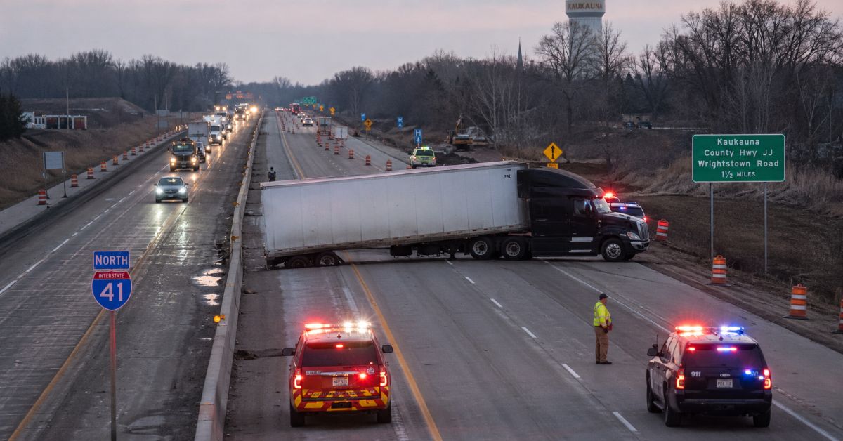 Northbound I-41 Lanes Near Kaukauna Closed Due to Crash